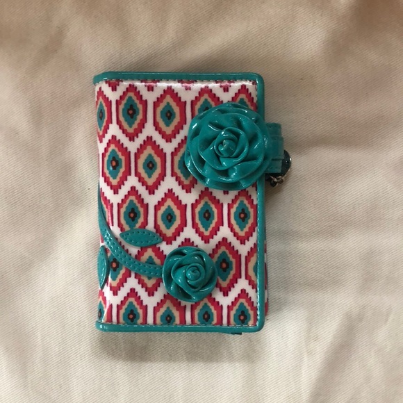 Vera Bradley Frill Wallet - Picture 1 of 5